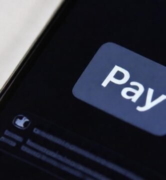 Usuario frustrado con Apple Pay falla