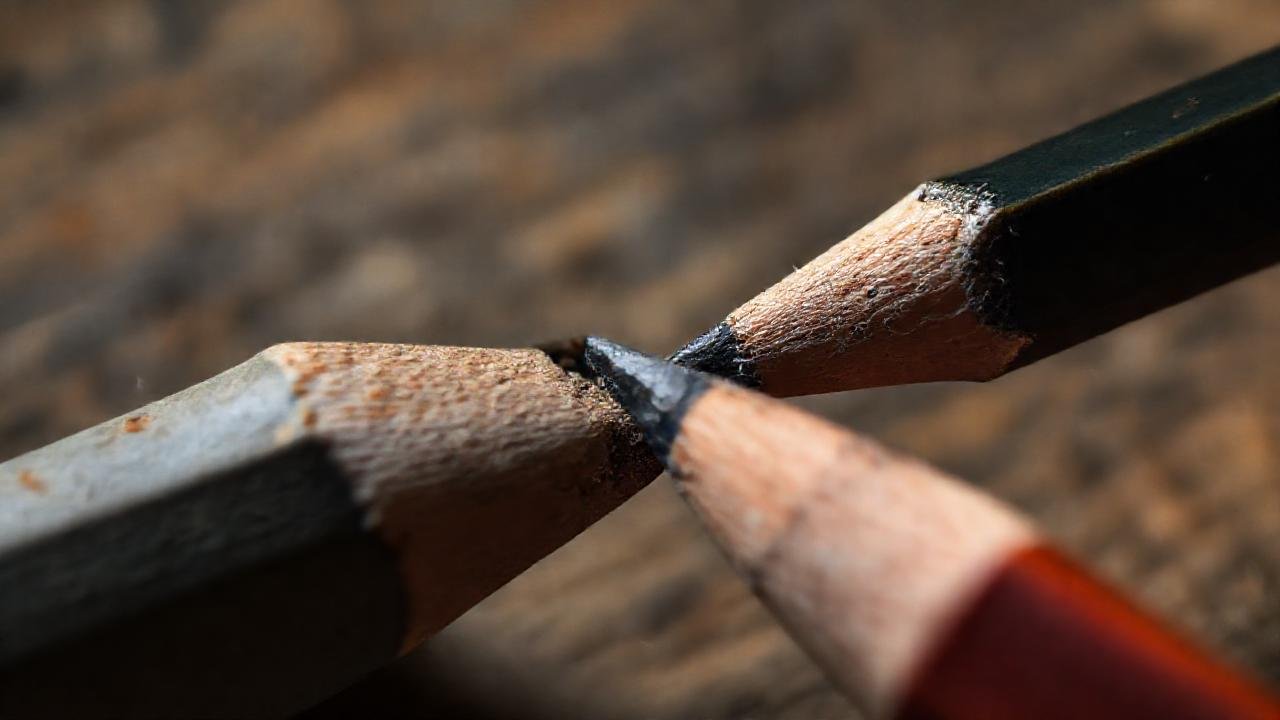 Un artista frustrado afila su lápiz