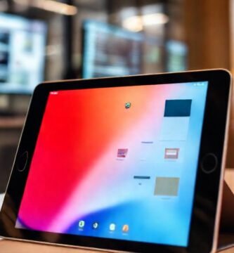 La tecnología moderna impulsa un flujo digital